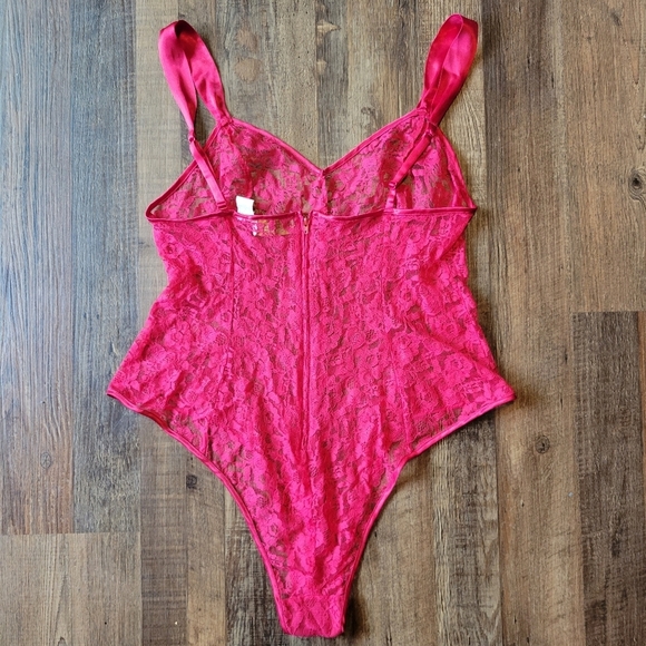 Vintage Gold Tag Victoria's Secret Red Lace Teddy Bodysuit - Picture 3 of 7